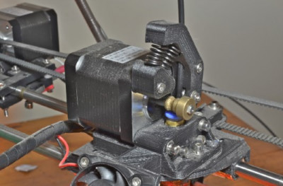Шаговый электродвигатель в 3D-принтере