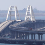 На Крымском мосту временно перекрыли движение транспорта – Газета.Ru | Новости